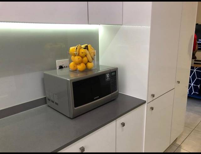 3 BEDROOM APARTMENT FOR SALE IN WATERFALL